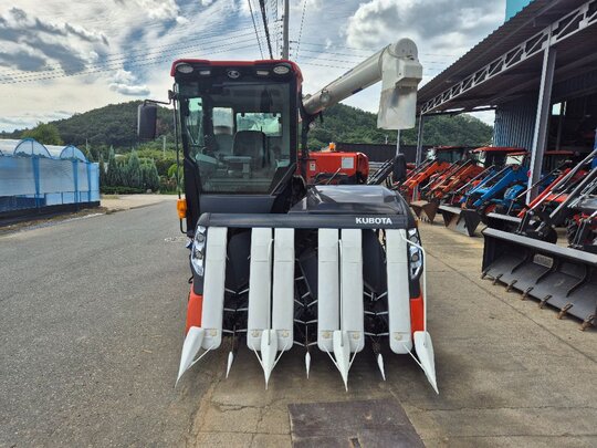 Kubota Combine Harvester ZR6130 (6Rows) 앞좌측면