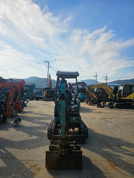  Excavator SK17SR (1.7톤) 앞좌측면