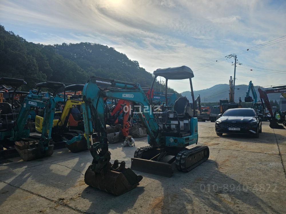  Excavator SK17SR (1.7톤) 뒤우측면