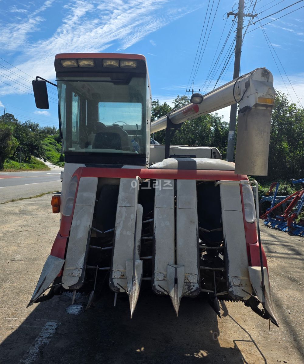 Kubota Combine Harvester ARN85 (5Rows) 뒤우측면
