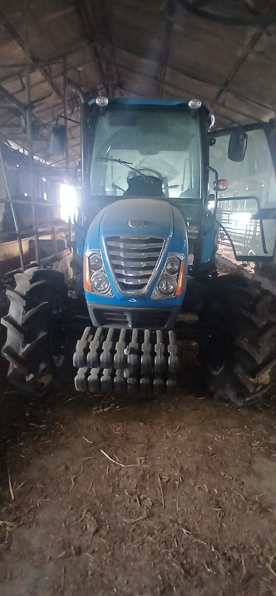 LS Tractor XU6155 (55.7hp) 앞좌측면