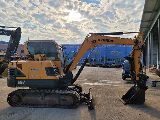 Hyundai Excavator 55I (5.5톤) 앞좌측면
