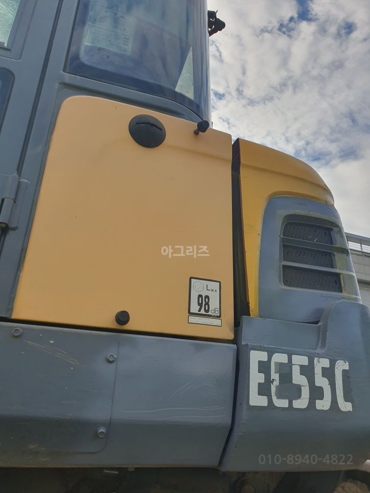 VOLVO 굴삭기 EC55C (5.5톤) 뒤우측면