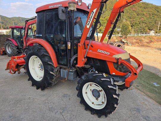 대동 트랙터 D500 (50마력) 앞좌측면