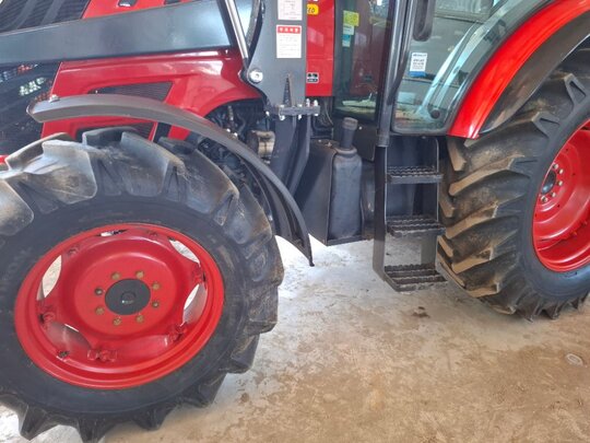 Kukje Tractor LUXEN1100E (111hp) 앞좌측면