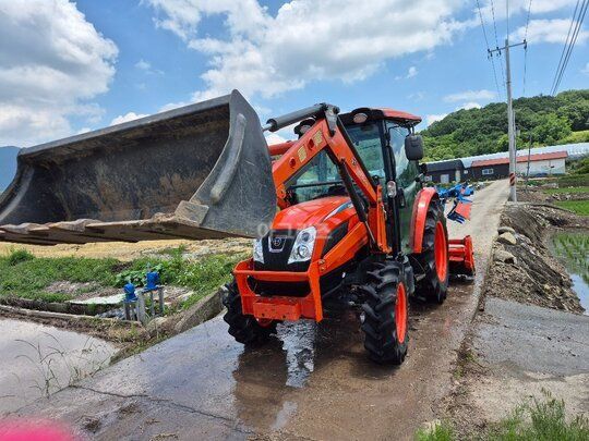 대동 트랙터 NX550 (55마력) 앞좌측면