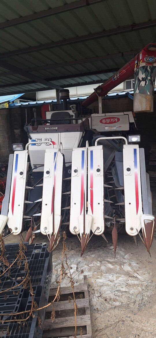 TYM Combine Harvester C805G (5Rows) 앞좌측면
