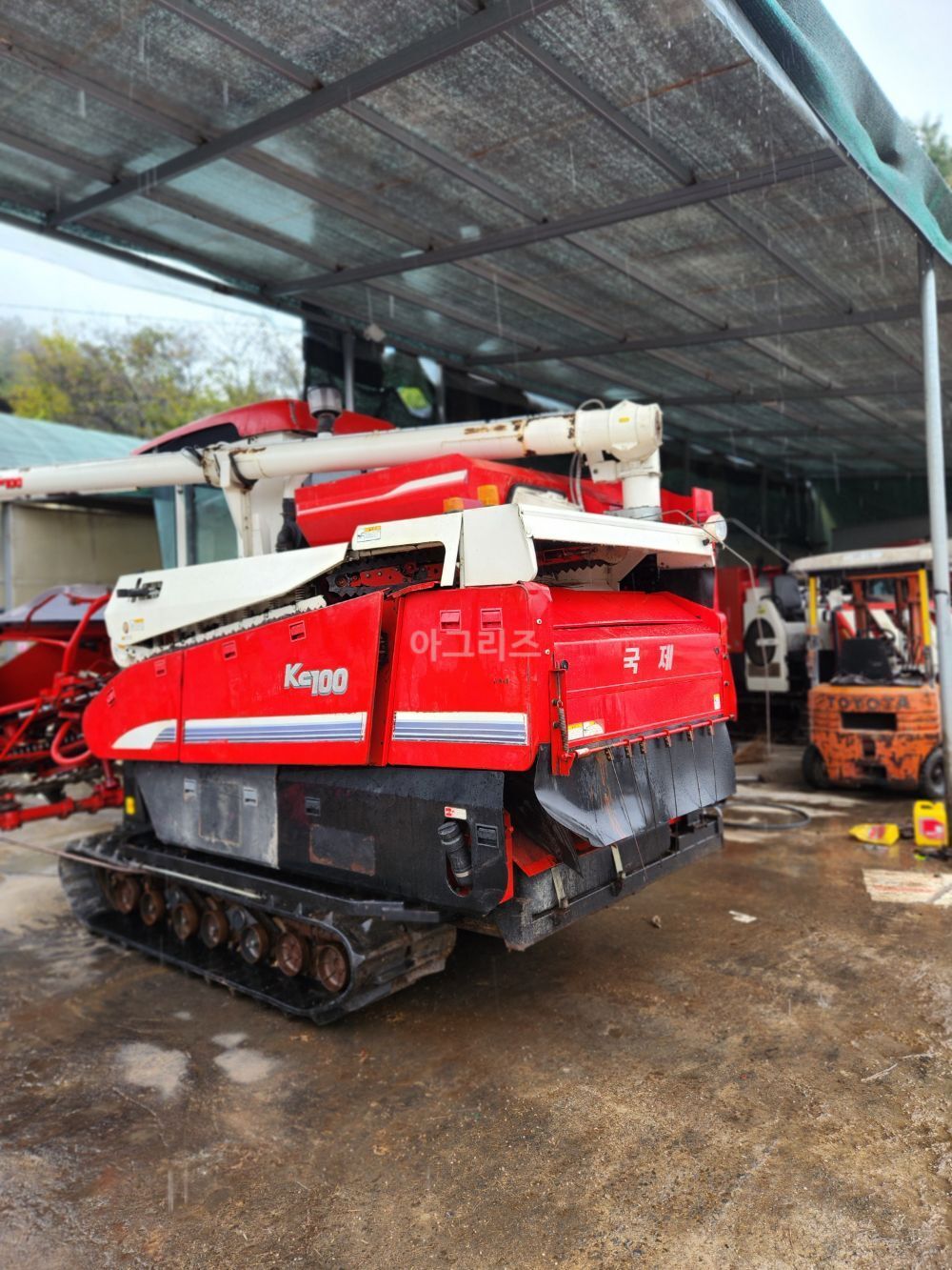 Kukje Combine Harvester KC100 (6Rows) 뒤우측면