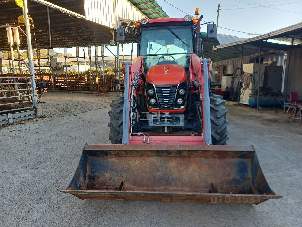 Kukje Tractor LUXEN100 (100hp) 뒤우측면