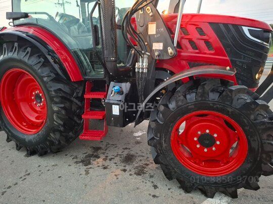 TYM 트랙터 K110E (111마력) 앞좌측면