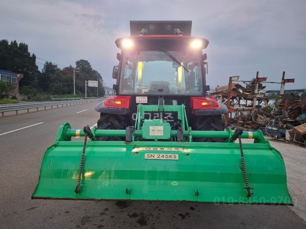 TYM 트랙터 K110E (111마력) 뒤우측면