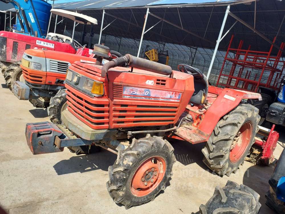 Daedong Tractor L3503 (35hp) 측면