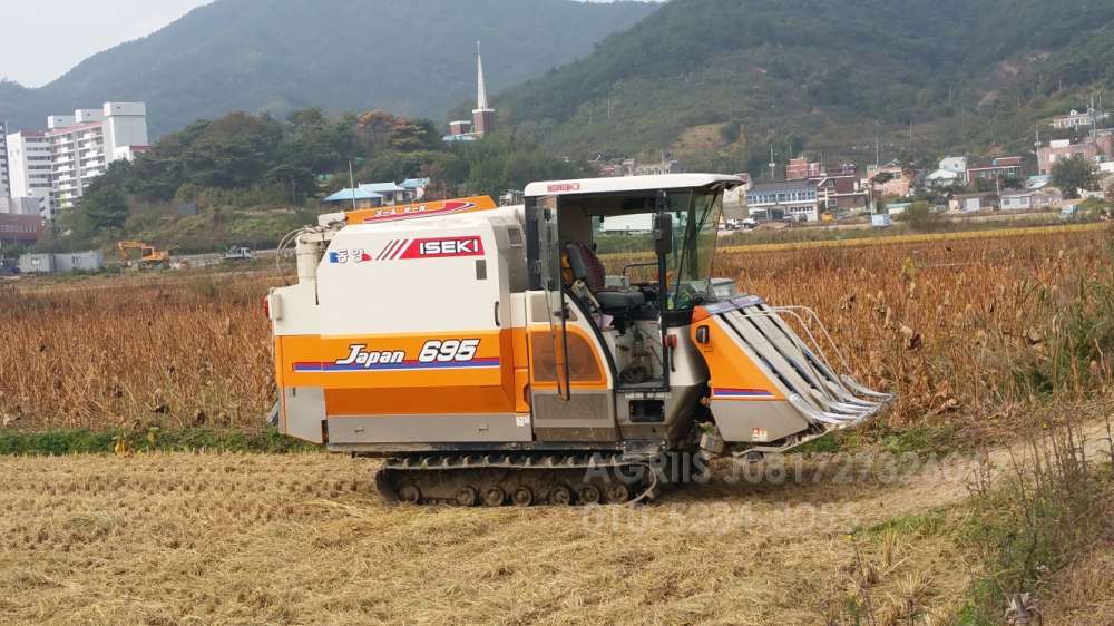 TYM Combine Harvester HJ695G새 예취날 (6Rows) 측면