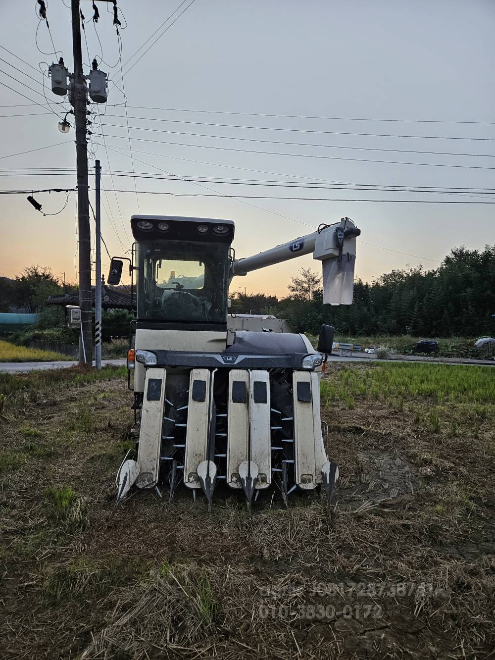 LS Combine Harvester V575 (5Rows) 뒤우측면