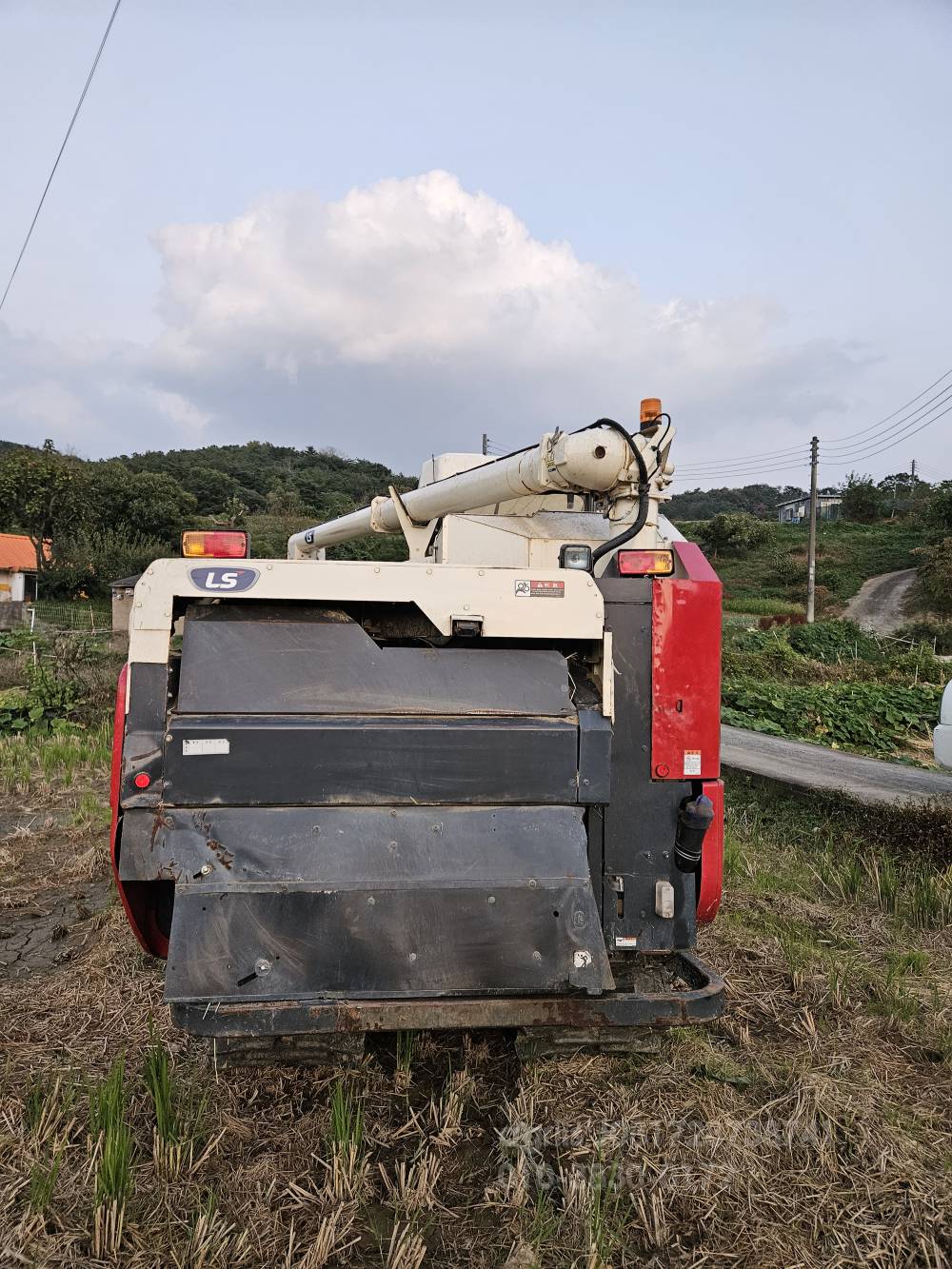 LS Combine Harvester V575 (5Rows) 운전석