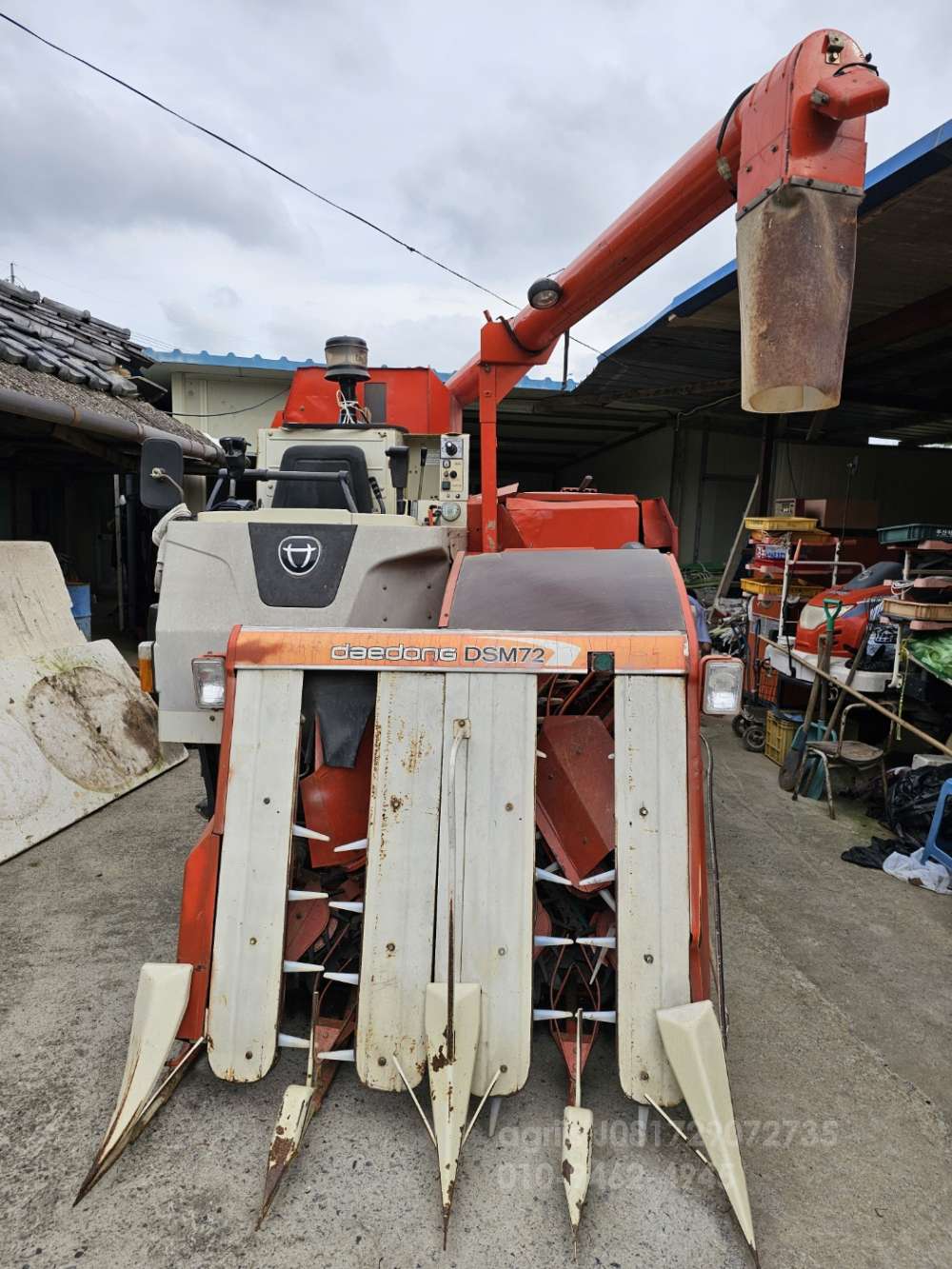 Daedong Combine Harvester DSM72G (4Rows) 앞좌측면