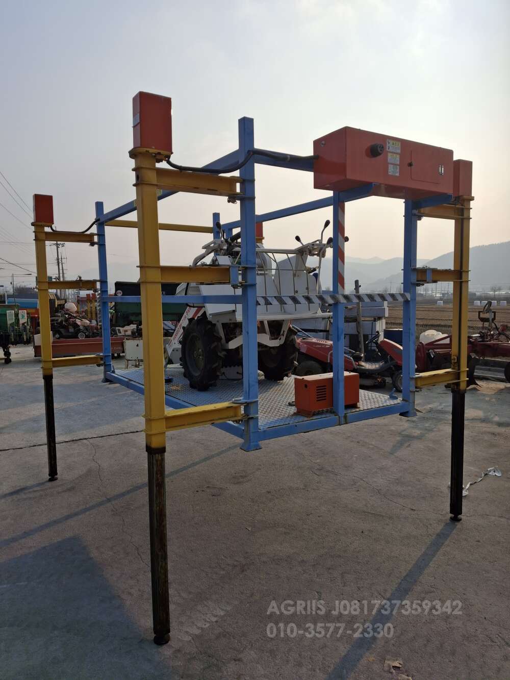  상하차리프트 상하차리프트  뒤우측면