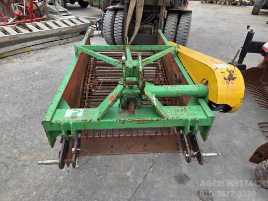 신흥, 신흥공업 땅속작물수확기, 고구마수확기, 감자수확기 마늘수확기, 양파수확기 앞좌측면