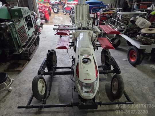 얀마 야채이식기, 채소이식기, 대파이식기 PF1W 앞좌측면