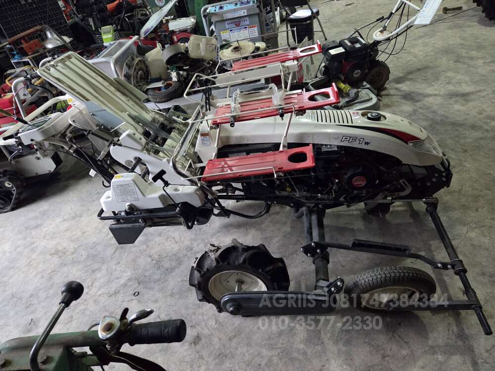 얀마 야채이식기, 채소이식기, 대파이식기 PF1W 뒤우측면