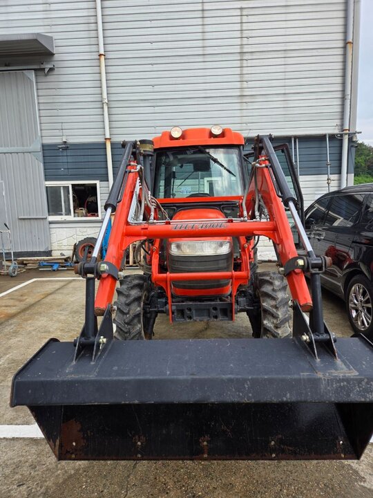 Daedong Tractor D470 (47hp) 앞좌측면