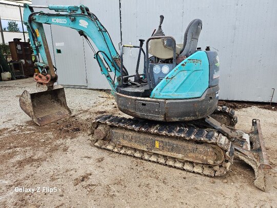  굴삭기 코벨코 (2톤) 앞좌측면