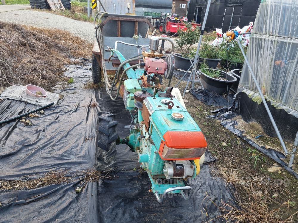  경운기 (0 0마력) 뒤우측면