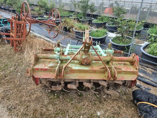  감자두둑기 두둑성형기 앞좌측면