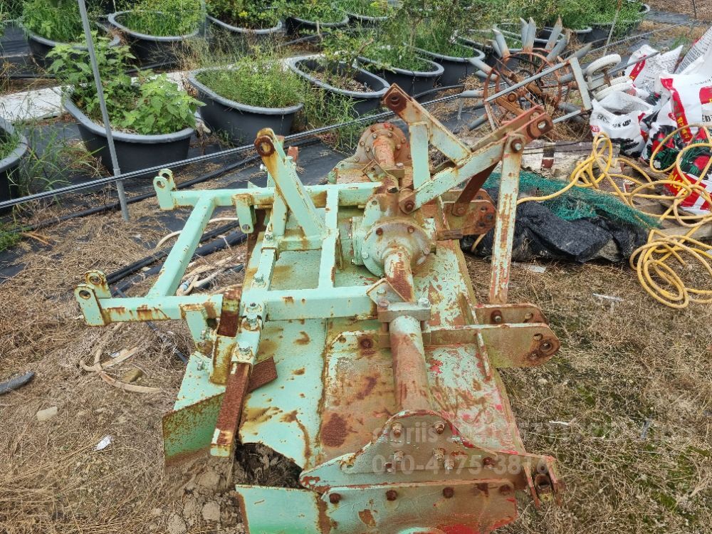  감자두둑기 두둑성형기 뒤우측면