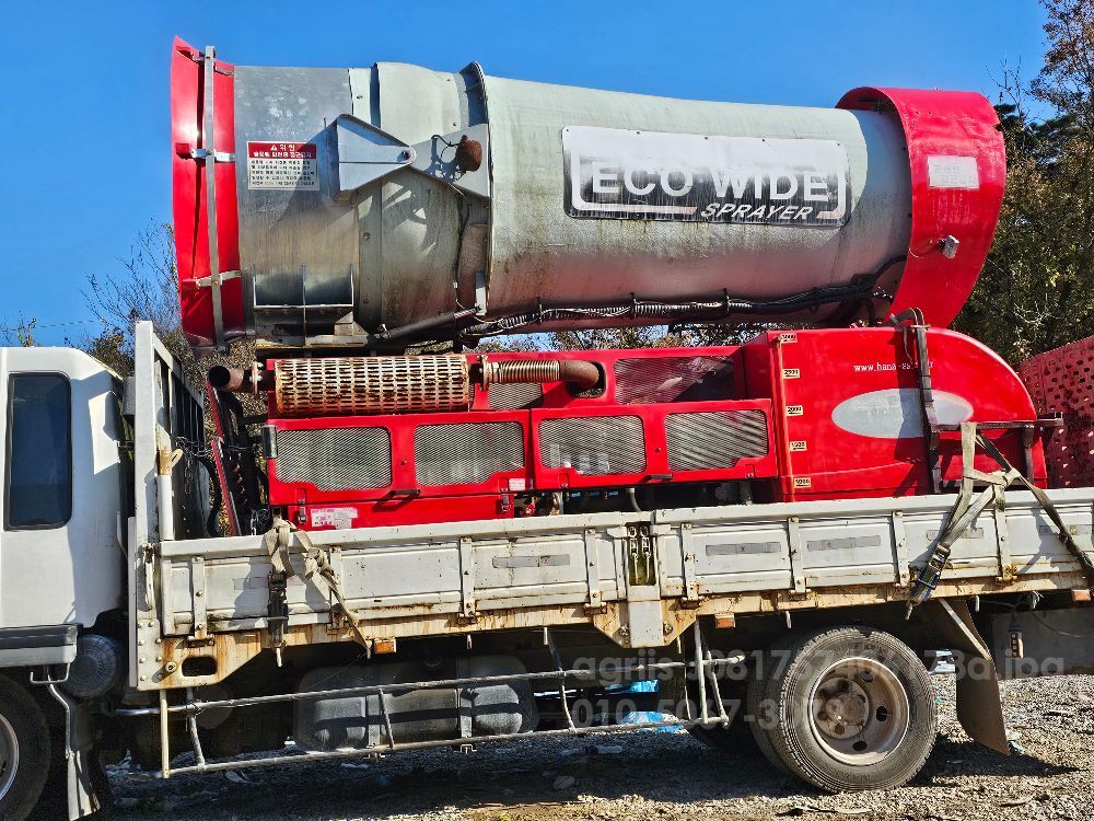  한아 광역살포기 3톤 한아광역살포기  뒤우측면