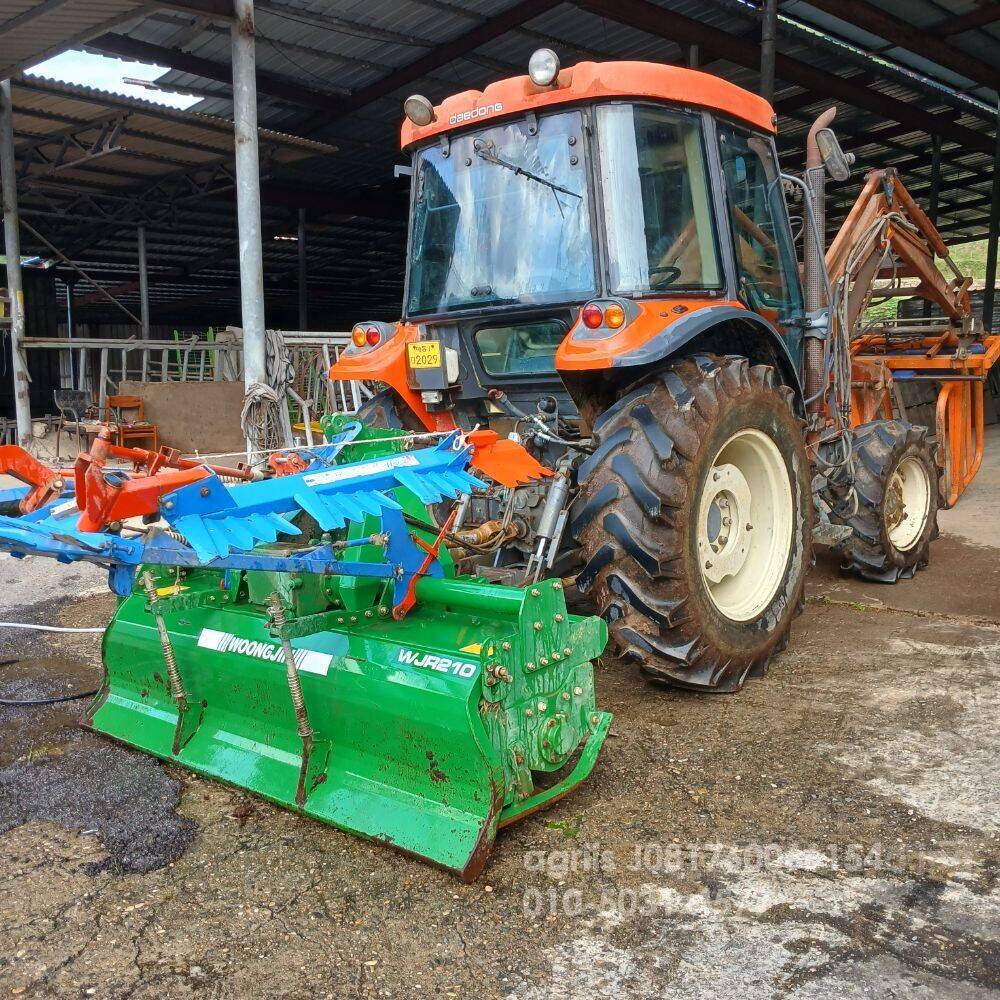 Daedong Tractor D651 (65hp) 뒤우측면