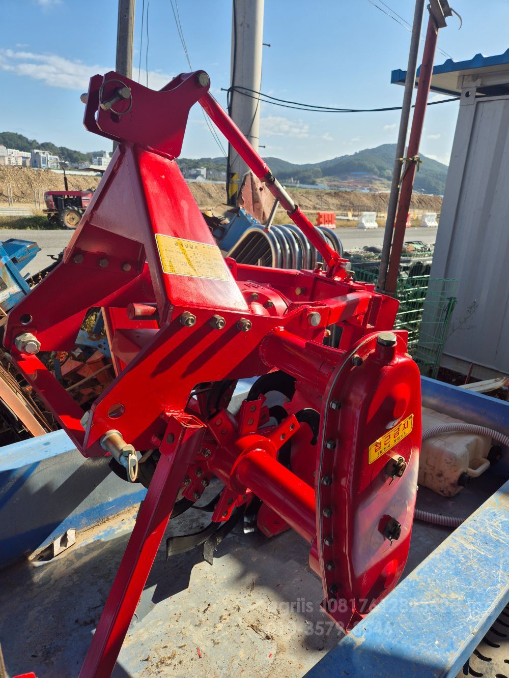  휴립복토기 WJG-300 뒤우측면