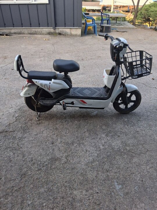  전동 스쿠터형 자전거 프리미어형  앞좌측면