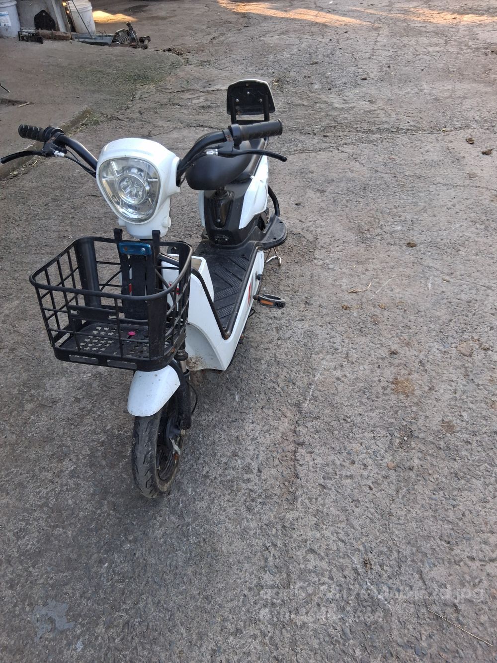  전동 스쿠터형 자전거 프리미어형  뒤우측면