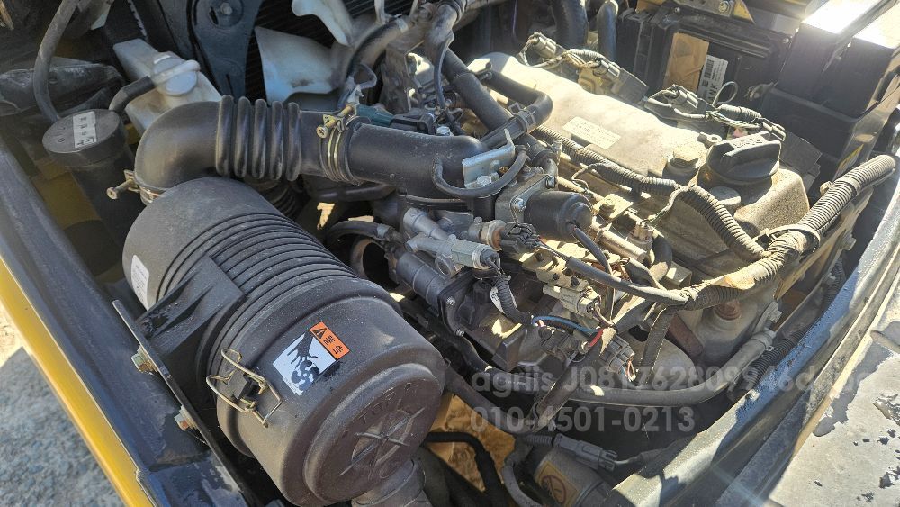 Komatsu Forklift 3톤 (3톤톤) 뒤우측면