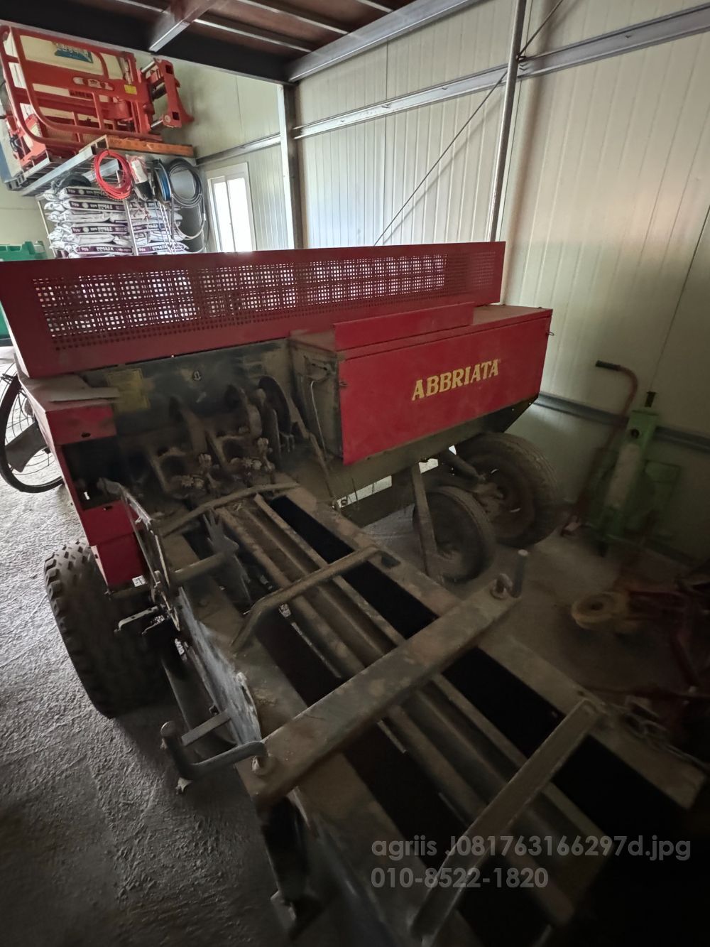  Rectangle Baler 아브리타 m61  뒤우측면