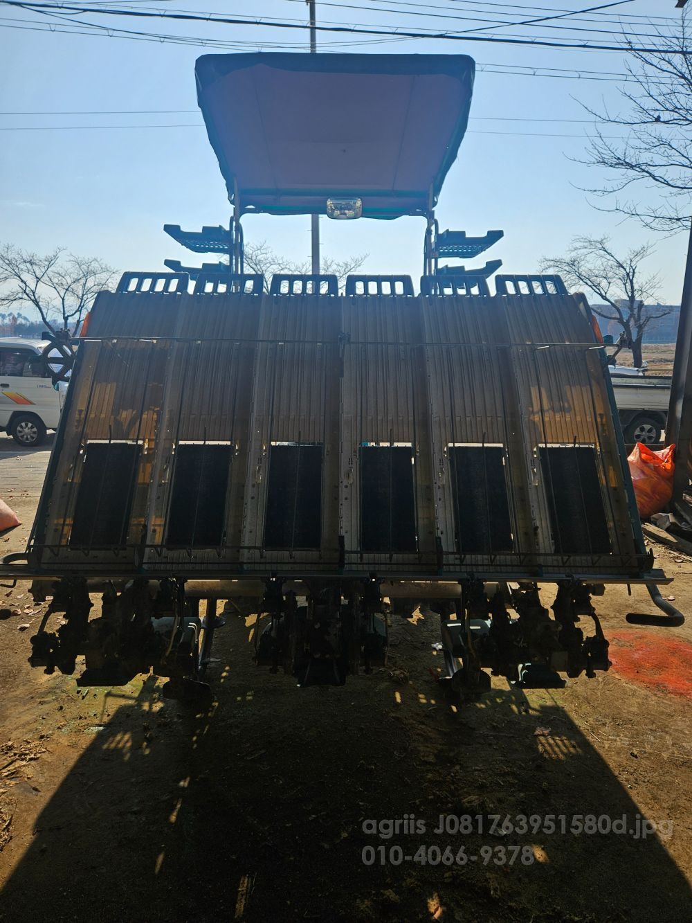 Kubota Rice transplanter KNW6SF (6Rows) 뒤우측면