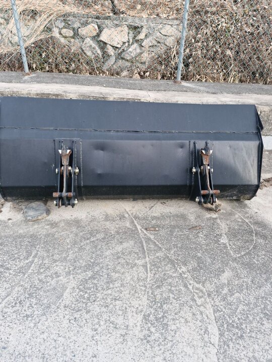 Kukje Loader 로더  앞좌측면