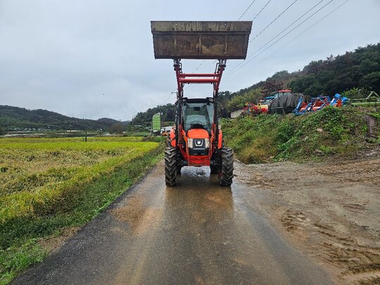 대동 트랙터 RX700 (70마력) 앞좌측면