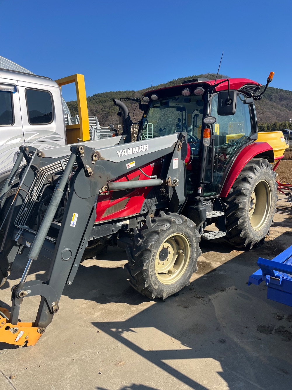 Yanmar Tractor YT470 (70hp) 뒤우측면