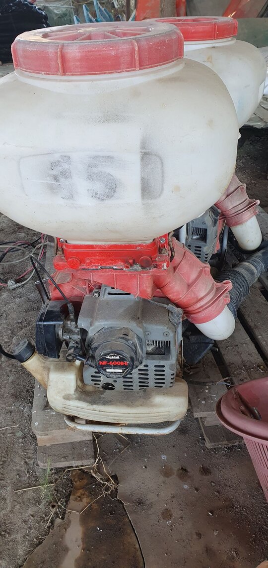  로빈(일제 로빈 동력살포기 상태상급  앞좌측면