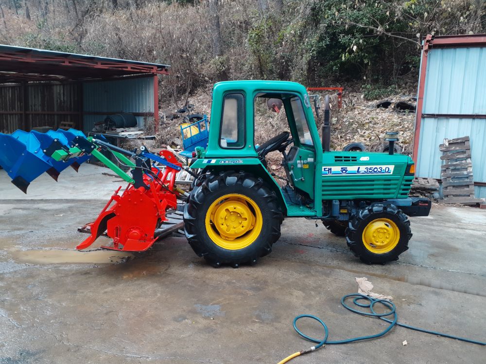 Daedong Tractor L3503-D (35hp) 앞좌측면