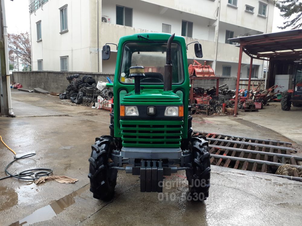 Daedong Tractor L3503-D (35hp) 뒤우측면