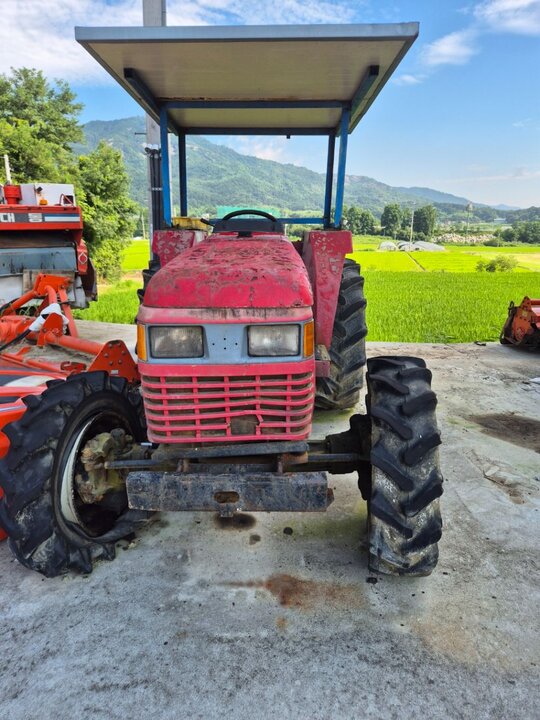 LS 트랙터 GT450 (45마력) 앞좌측면