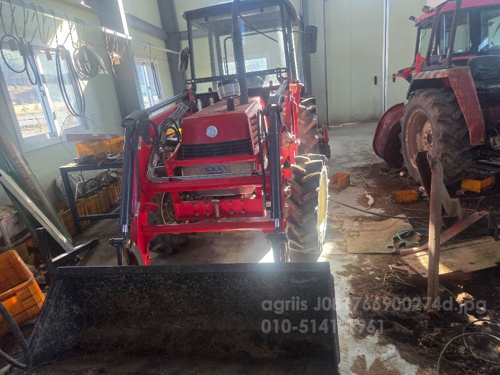 Kukje Tractor F475 (47hp) 뒤우측면