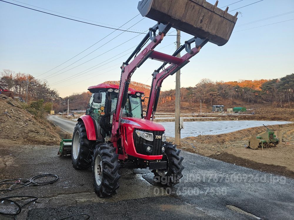 TYM 트랙터 S870 (86마력) 뒤우측면