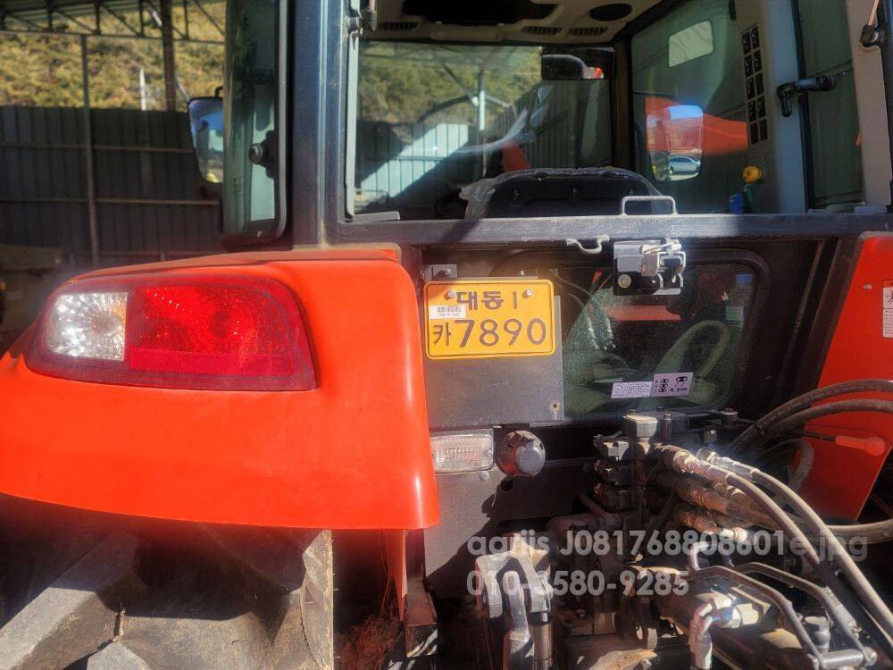 Daedong Tractor HIT 460L (73hp) 뒤우측면