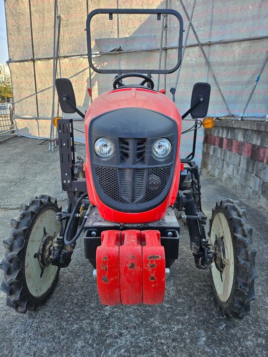 Shibaura Cultivator CFM-2000 (20hp) 앞좌측면