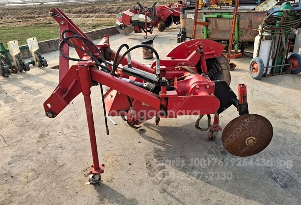 Youngjin 논두렁조성기  Sz700  뒤우측면