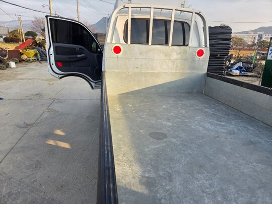 기아 트럭 봉고 앞좌측면